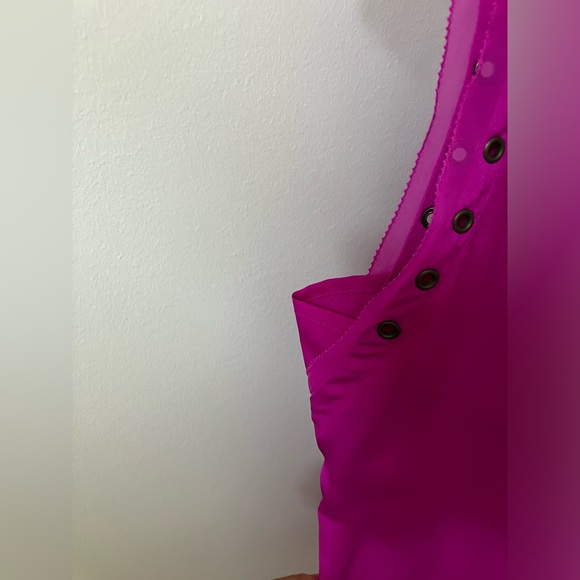 Womens sleeveless top - Picture 4 of 4